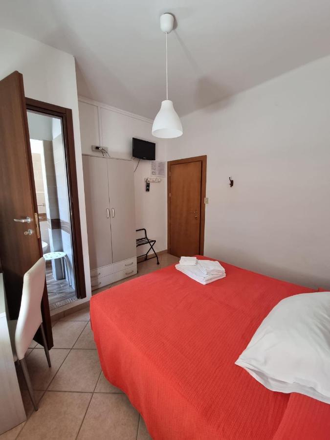 Hotel Riz Finale Ligure Exterior foto